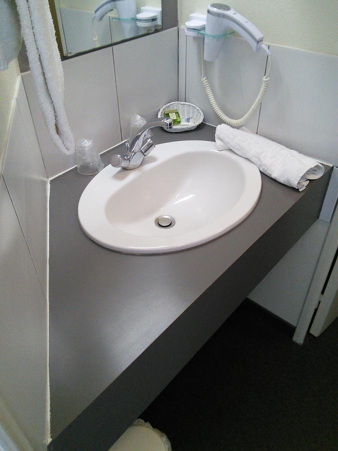 Hotel Du Commerce Tronget Екстериор снимка