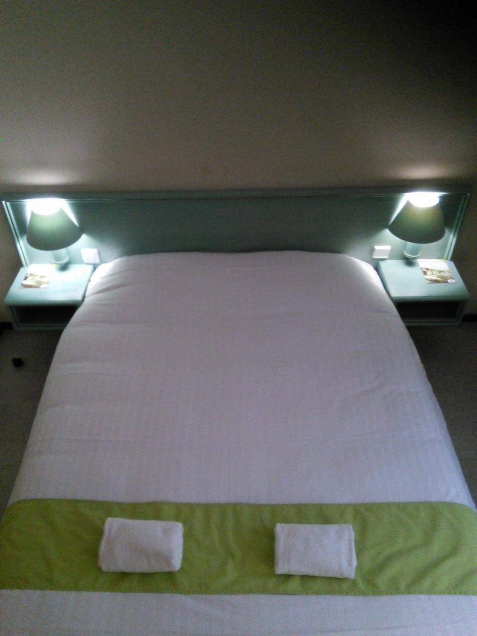 Hotel Du Commerce Tronget Екстериор снимка
