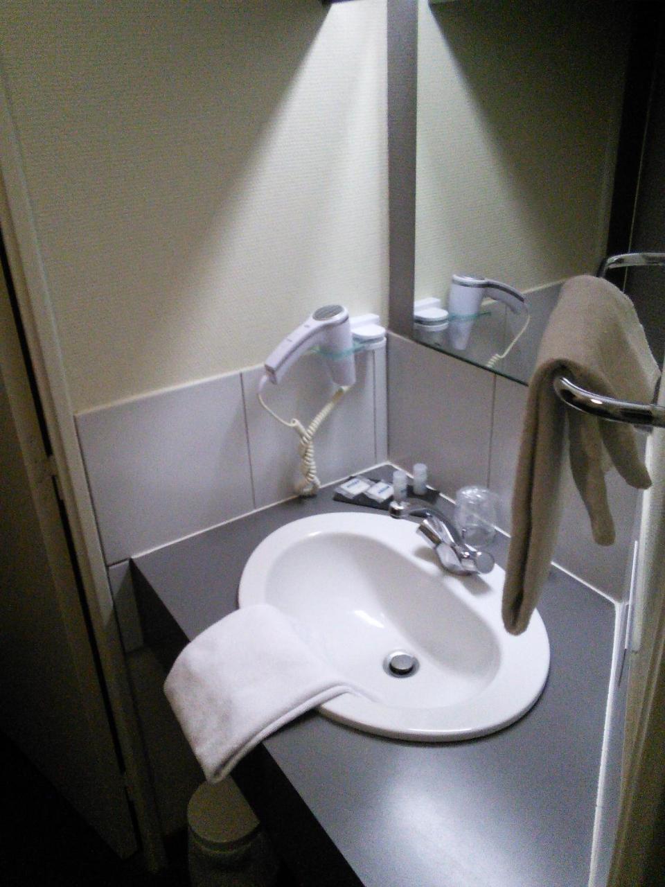 Hotel Du Commerce Tronget Екстериор снимка
